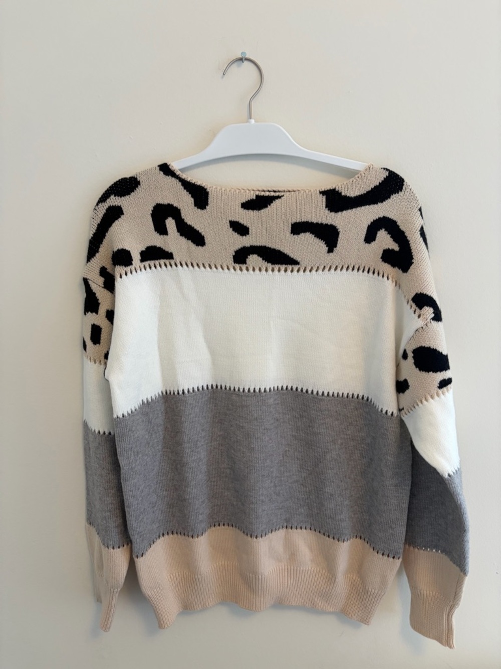 Neutral Colorblock Leopard-Print Women's Sweater